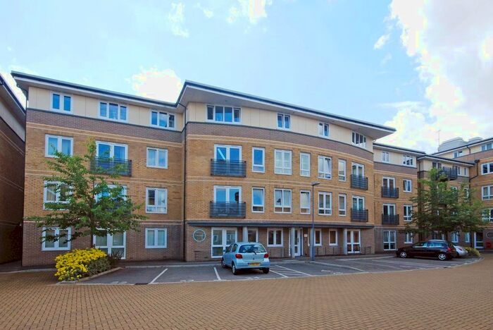 1 Bedroom Flat To Rent In Hereford Road, Bow, London, E3