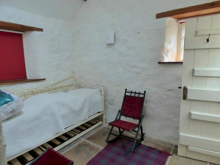2 Bedroom Cottage To Rent In Llanarth, SA47