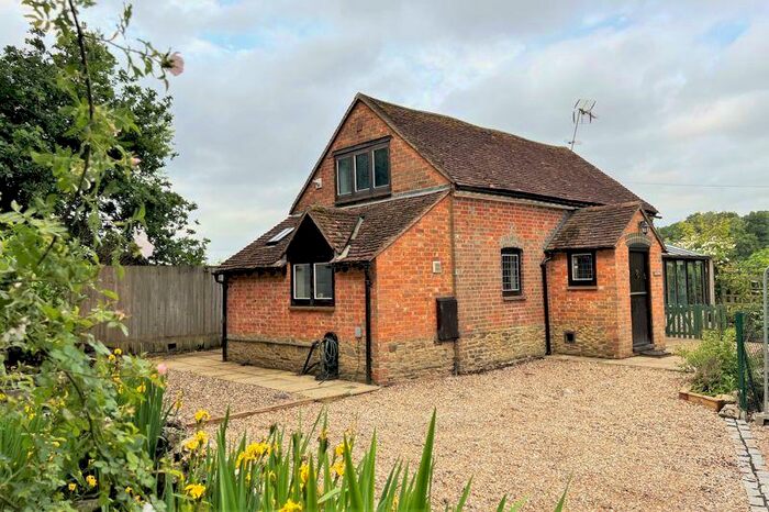 2 Bedroom Detached House For Sale In Knowle Lane, Cranleigh, GU6