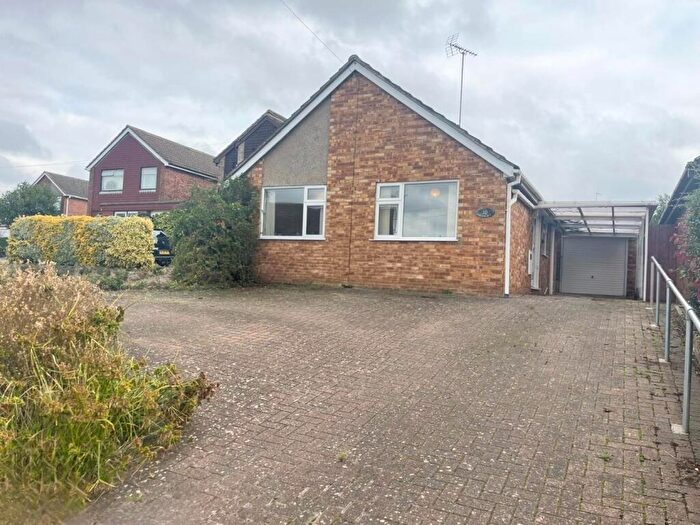 2 Bedroom Detached Bungalow For Sale In Barker Road, Earls Barton, Northamptonshire, NN6