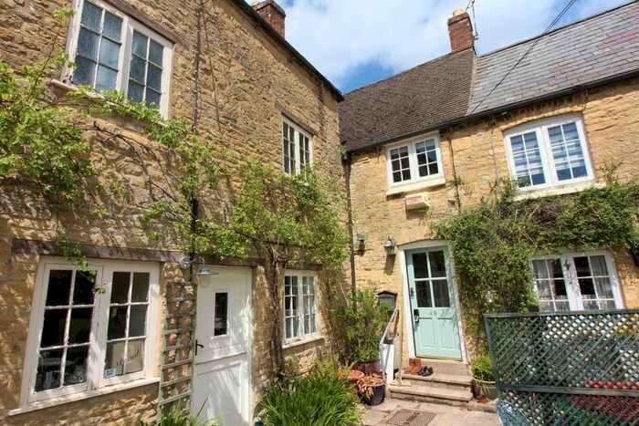 2 Bedroom Terraced House To Rent In Distons Lane, Chipping Norton, OX7
