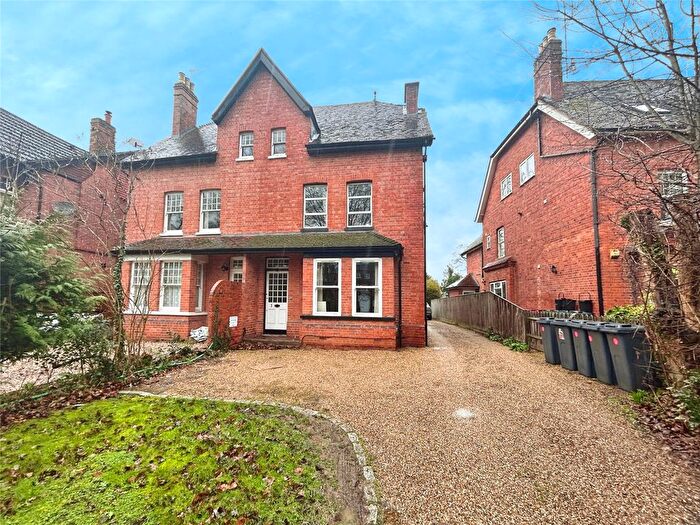 2 Bedroom Flat To Rent In Woodcote Road, Caversham, Reading, RG4