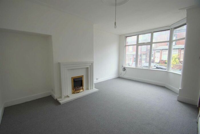 3 Bedroom Terraced House To Rent In Luxor Avenue, Harehills, Leeds, LS8