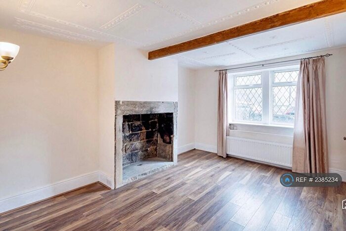 2 Bedroom Terraced House To Rent In Henshaw Lane, Yeadon, Leeds, LS19