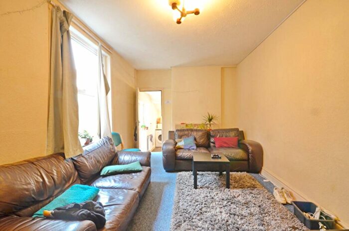 5 Bedroom Terraced House To Rent In Seymour Avenue, Bristol, BS7