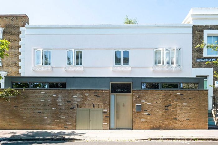 3 Bedroom Terraced House For Sale In Willes Road, London, NW5