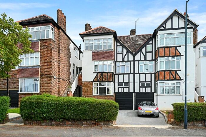 2 Bedroom Flat To Rent In Highfield Avenue, London, NW9