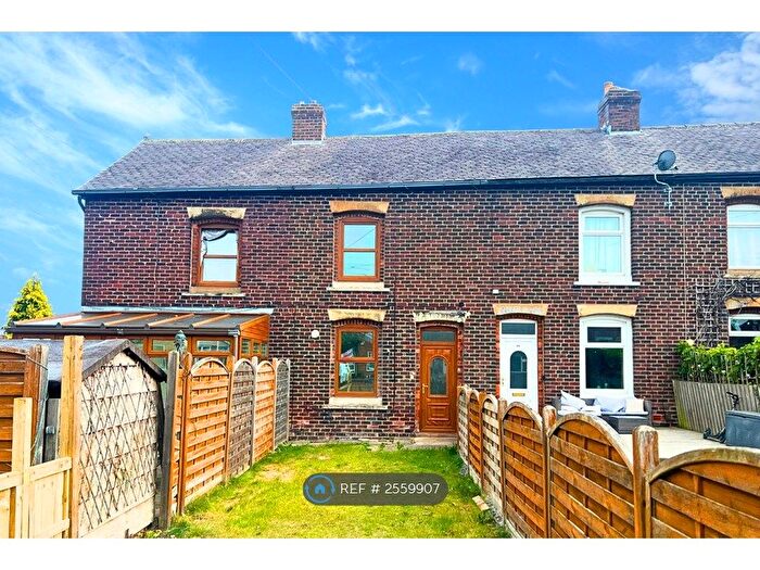 2 Bedroom Terraced House To Rent In Long Lane, Huddersfield, HD8
