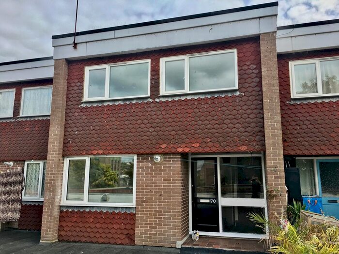 3 Bedroom Maisonette To Rent In Pencester Road, Dover, CT16