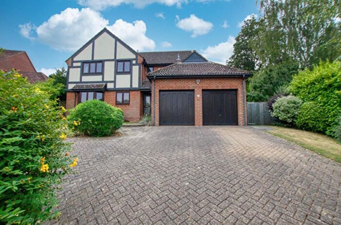 4 Bedroom Detached House For Sale In Beechwood Rise, West End, Southampton, SO18