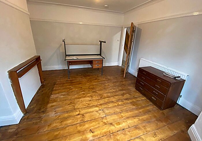 5 Bedroom Terraced House To Rent In Allensbank Road, Cardiff, CF14