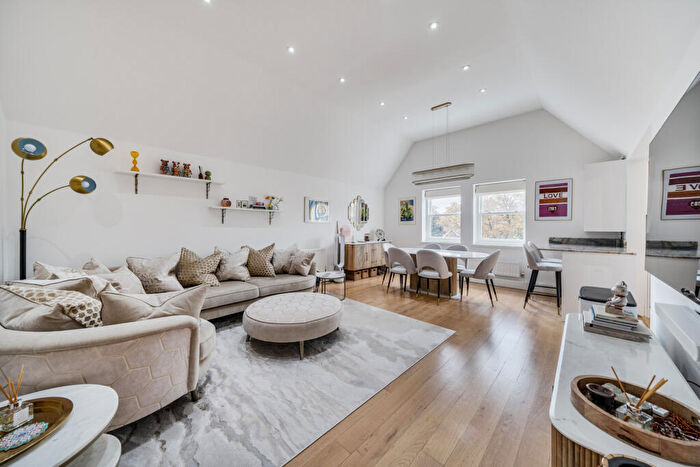 2 Bedroom Apartment For Sale In Stratheden Road, Blackheath, SE3
