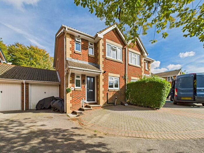 3 Bedroom Semi-Detached House For Sale In Cyprus Road, Hatch Warren, Basingstoke, RG22