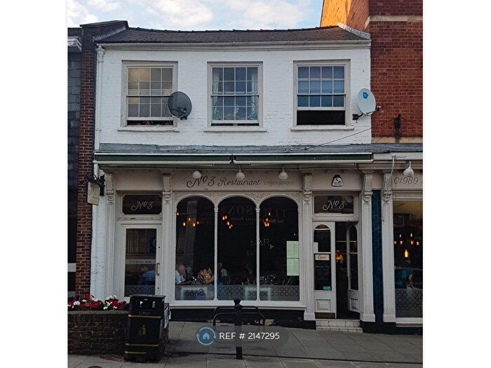 2 Bedroom Flat To Rent In Market Place, Ross On Wye, HR9