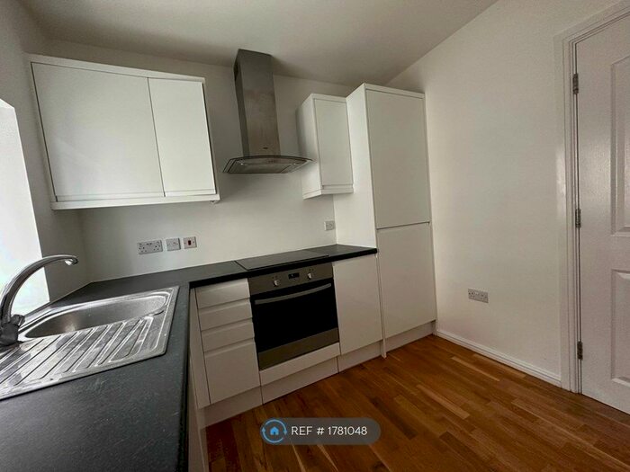 2 Bedroom Flat To Rent In High Street, Orpington, BR6