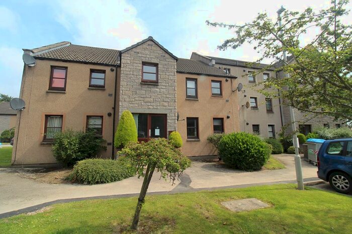 2 Bedroom Flat To Rent In Hutcheon Low Place, Aberdeen, AB21