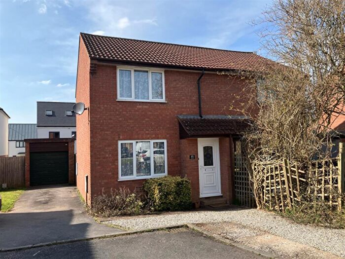 2 Bedroom Semi Detached House To Rent In Culm Lea, Cullompton, EX15