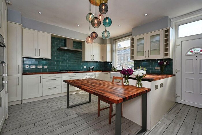 4 Bedroom Terraced House For Sale In Savile Park Street, Halifax, HX1
