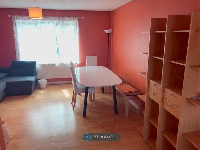 2 Bedroom Flat To Rent In Francis Darwin Court, Cambridge, CB4