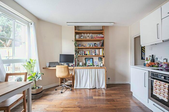 1 Bedroom Flat To Rent In Wilmot Street, Bethnal Green, London, E2