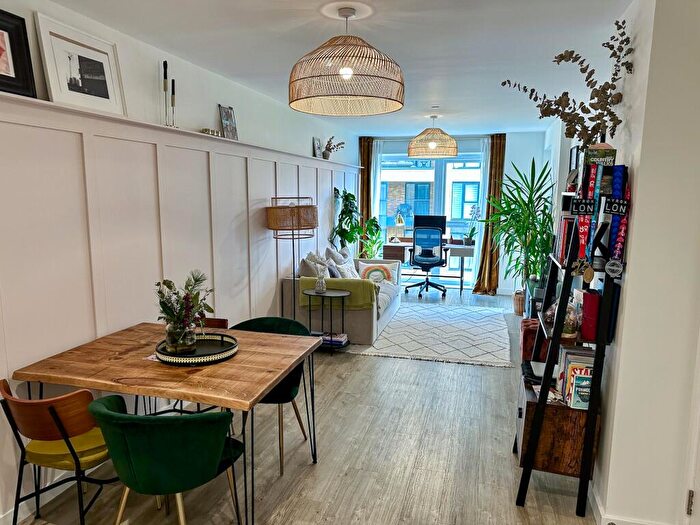 1 Bedroom Flat For Sale In Bowen Drive, Greenwich, London, SE7