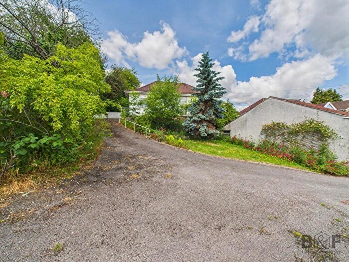 4 Bedroom Detached Bungalow For Sale In Orchard Road, Kingswood, Bristol, BS15