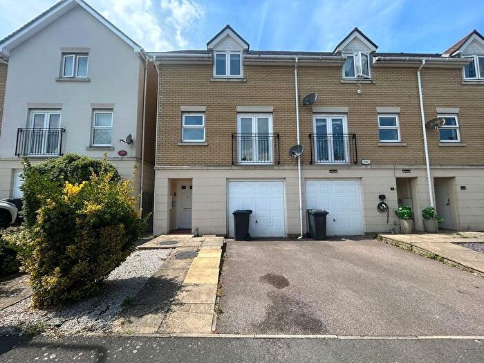 4 Bedroom Property To Rent In Gibbons Lane, Dartford, DA1
