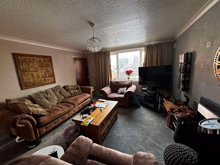 3 Bedroom Semi-Detached House For Sale In Walesby Lane, Ollerton, Newark, NG22