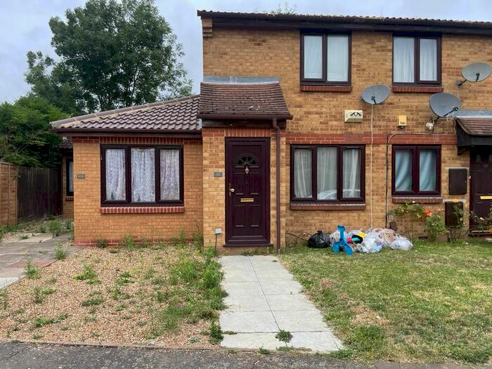 2 Bedroom End Of Terrace House To Rent In Gade Close, Hayes, UB3