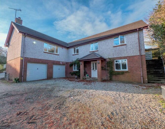 5 Bedroom Detached House For Sale In Chilsworthy, Holsworthy, EX22