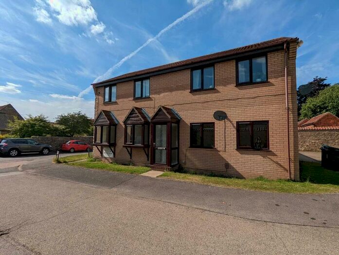 2 Bedroom Flat To Rent In Mayall Court, Lincoln, LN5
