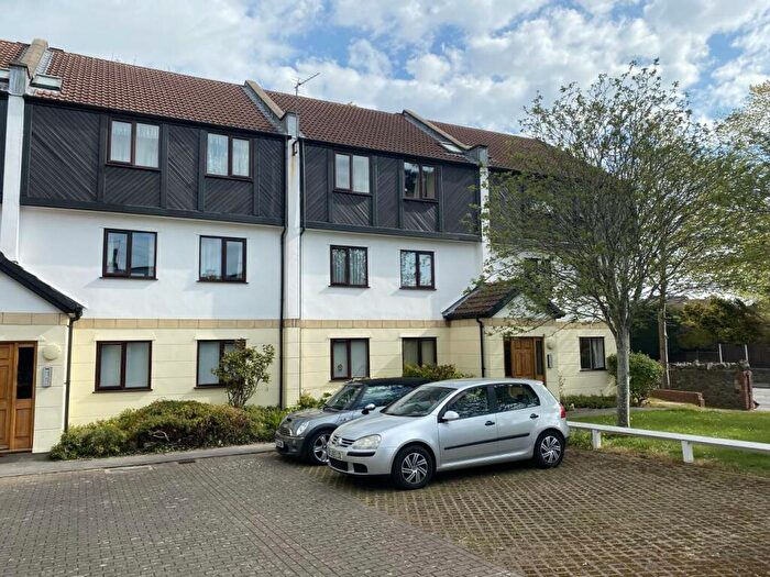 2 Bedroom Flat To Rent In Eastfield Terrace, Henleaze, Bristol, BS9