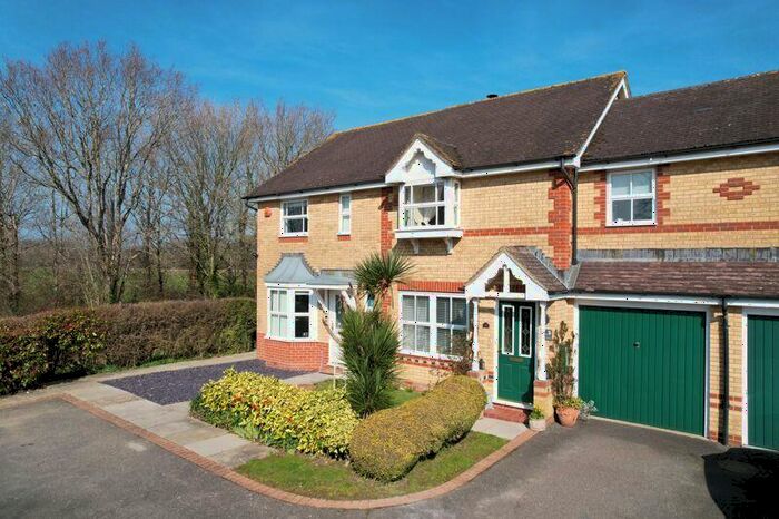 3 Bedroom Terraced House For Sale In New Barn, Billingshurst, RH14