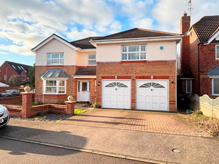 5 Bedroom Detached House For Sale In Sorrel Close, Wootton Fields, Northampton, NN4