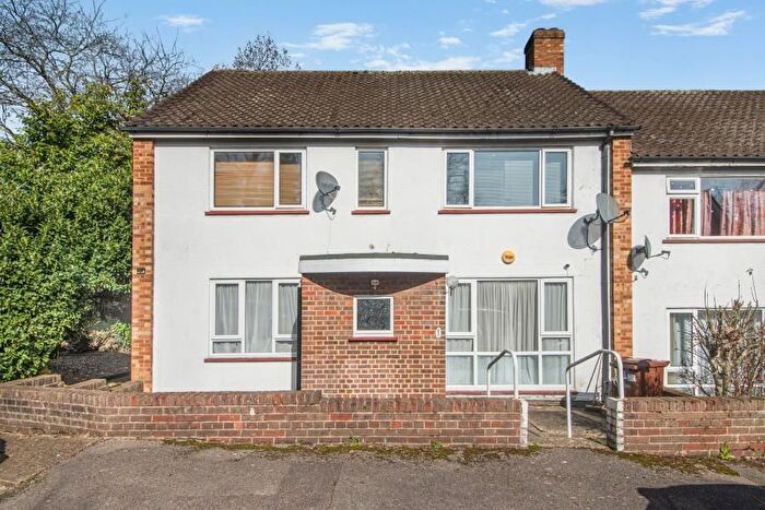 2 Bedroom Maisonette To Rent In Stangate Gardens, Stanmore, HA7