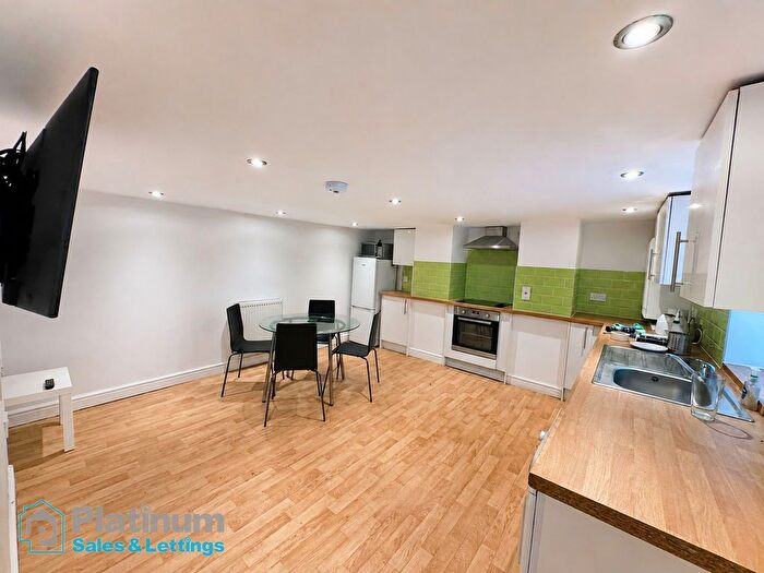2 Bedroom Terraced House To Rent In Ravensknowle Road, Huddersfield, HD5