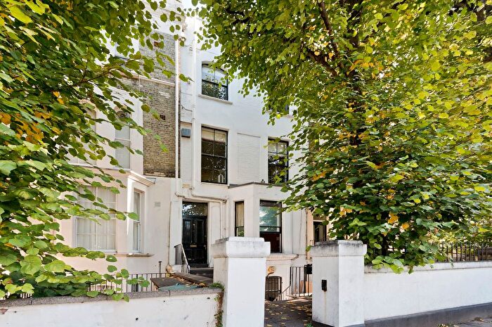 2 Bedroom Flat To Rent In St. Lukes Road, Notting Hill, W11