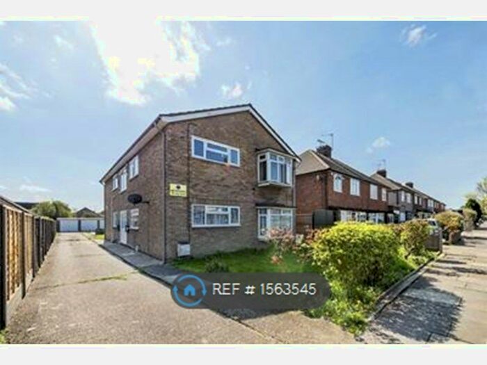 1 Bedroom Flat To Rent In Edwards Avenue, Ruislip, Middlesex, HA4