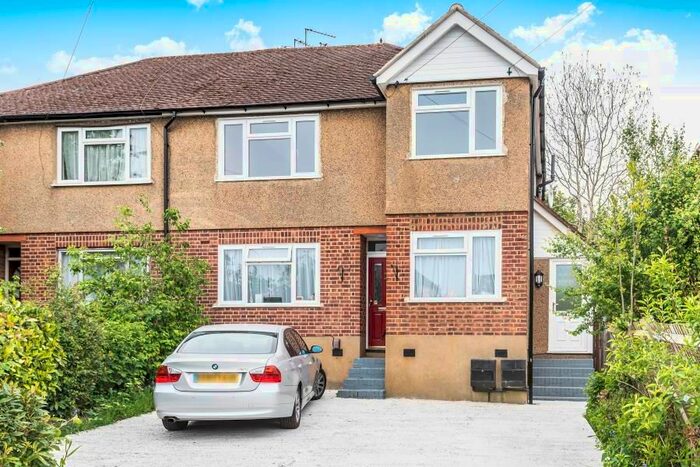 2 Bedroom Maisonette To Rent In Alandale Drive, Pinner, HA5