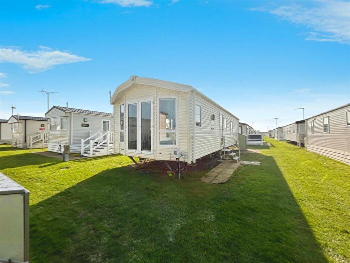 2 Bedroom Chalet For Sale In St Johns Road, St Johns Road, CT5