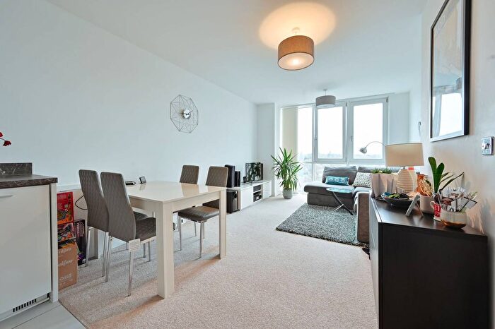 1 Bedroom Flat For Sale In Kd Tower, Cotterells, Hemel Hempstead, HP1