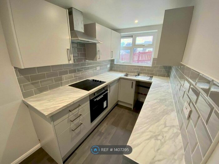 1 Bedroom Flat To Rent In Ullswater Way, Rossendale, BB4