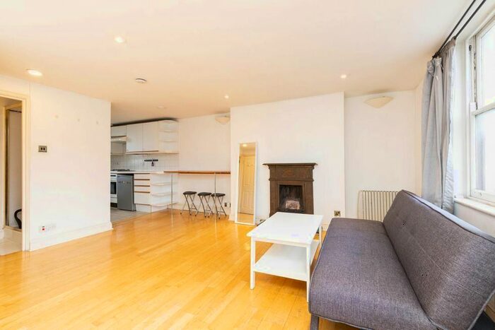 Studio To Rent In Upper Street, London, N1