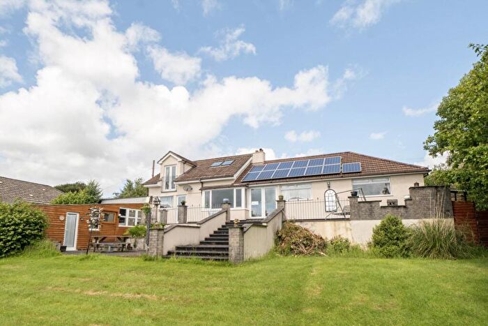 4 Bedroom Bungalow For Sale In Rising Sun, Callington, PL17