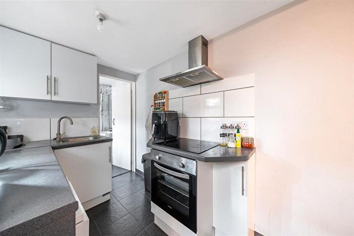 2 Bedroom Terraced House For Sale In Beaconsfield Street, Bedford, MK41