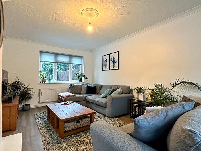 3 Bedroom House To Rent In Ganels Road, Billericay, CM11