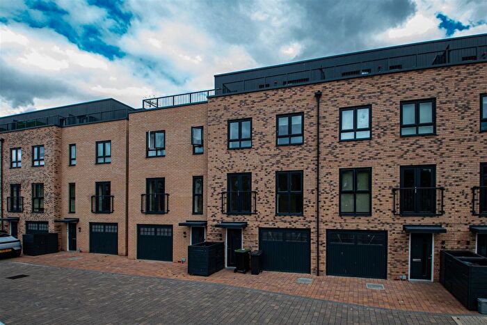 3 Bedroom Property To Rent In Charles English Close, Ipswich, IP1