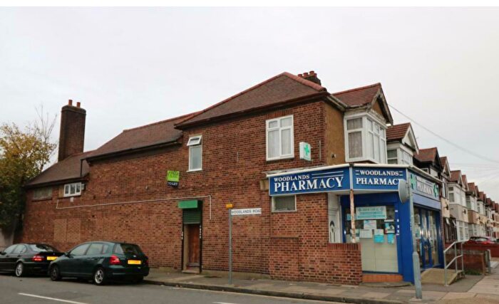 1 Bedroom Flat To Rent In Hampton Road, Ilford, IG1