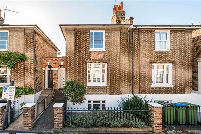 3 Bedroom Property For Sale In Guildford Grove, Greenwich, SE10
