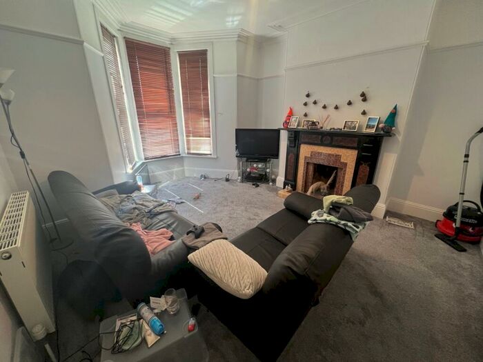 4 Bedroom Terraced House To Rent In Furzehill Road, Plymouth, PL4